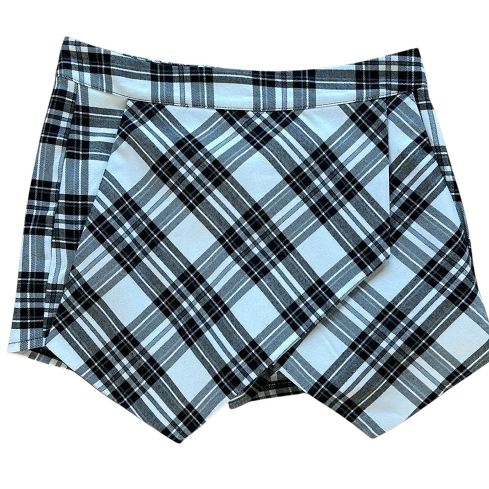LF Plaid Envelope Skort